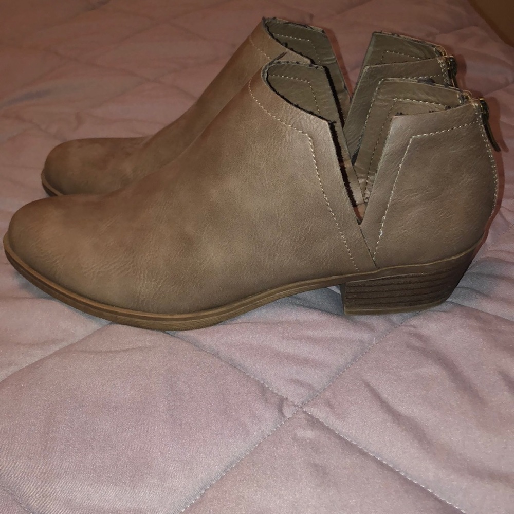 Light brown booties - Picture 2 of 5
